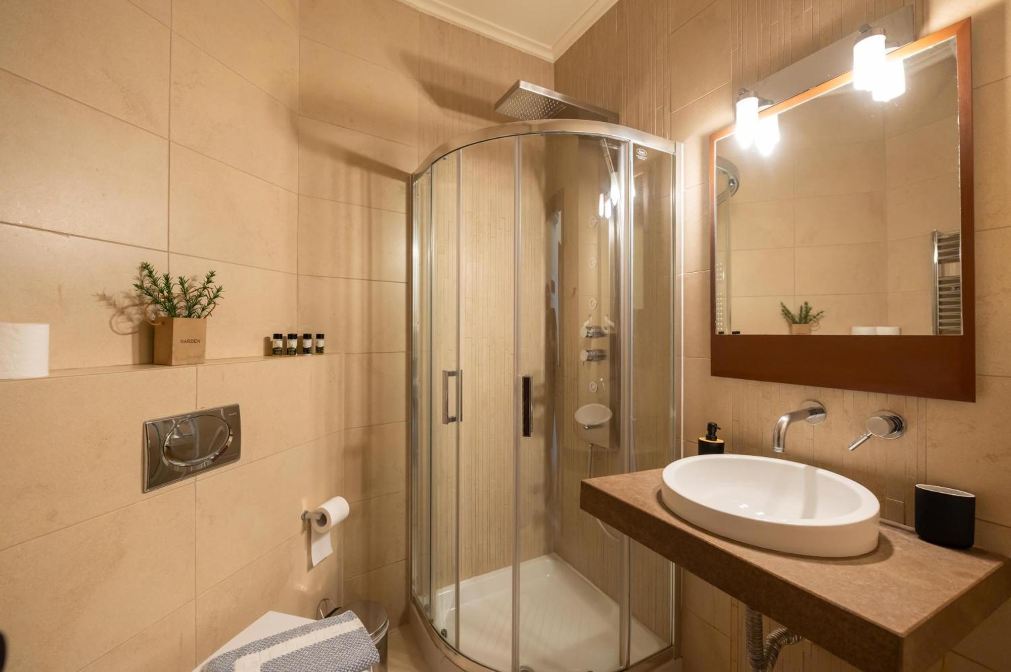 Hotel La Boheme à Gythio Extérieur photo
