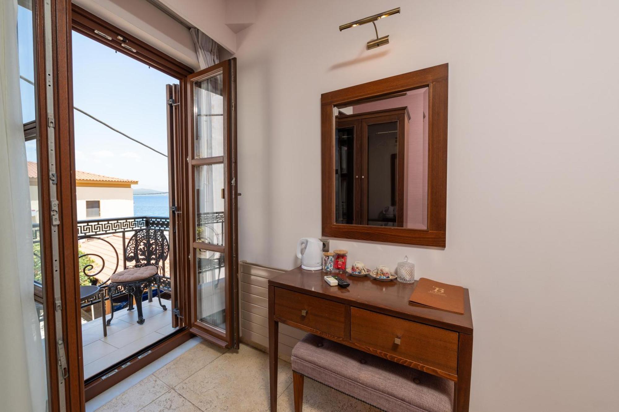 Hotel La Boheme à Gythio Extérieur photo